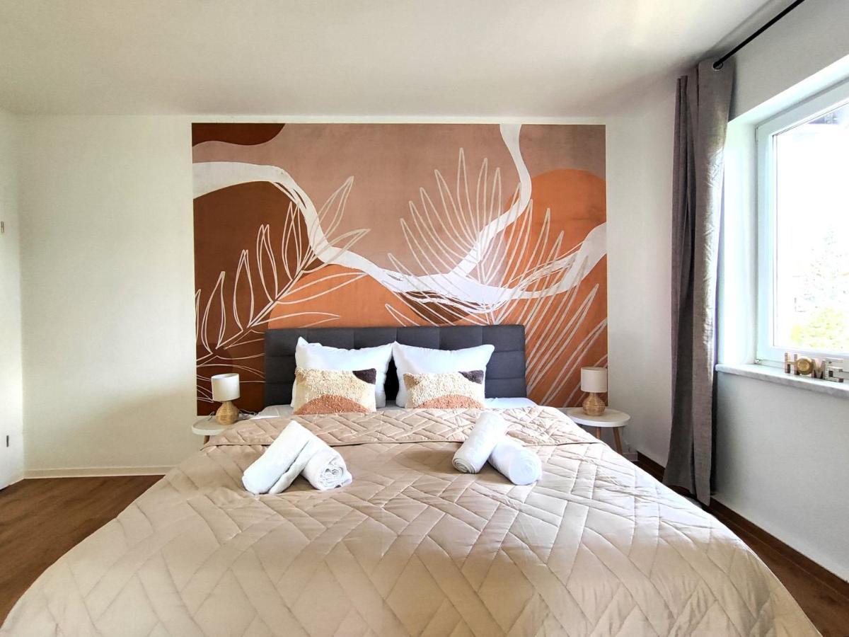 Bohnapartments Bechstein - Sehr Ruhig - 3 Schlafzimmer - Balkon - Gratis Stellplaetze- Wlan - Vollausstattung Neudietendorf Exterior foto